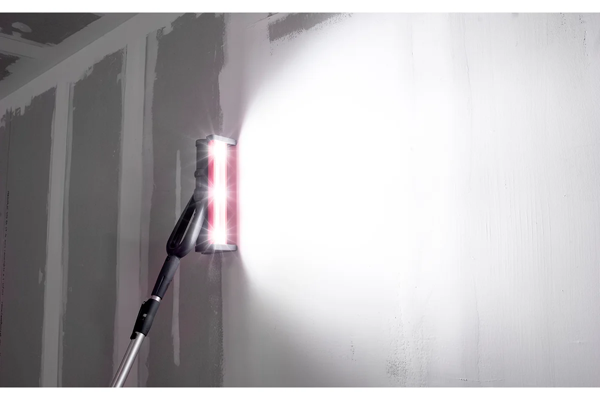 LAMPE RASANTE SUR PERCHE – vue 3